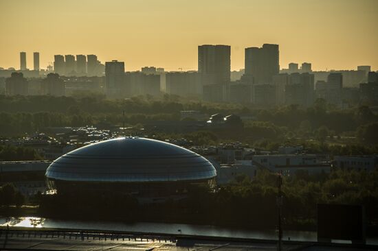 Рассвет в Москве