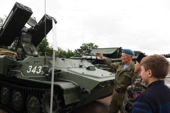 Военные соревнования "Десантный взвод - 2017" в Новороссийске