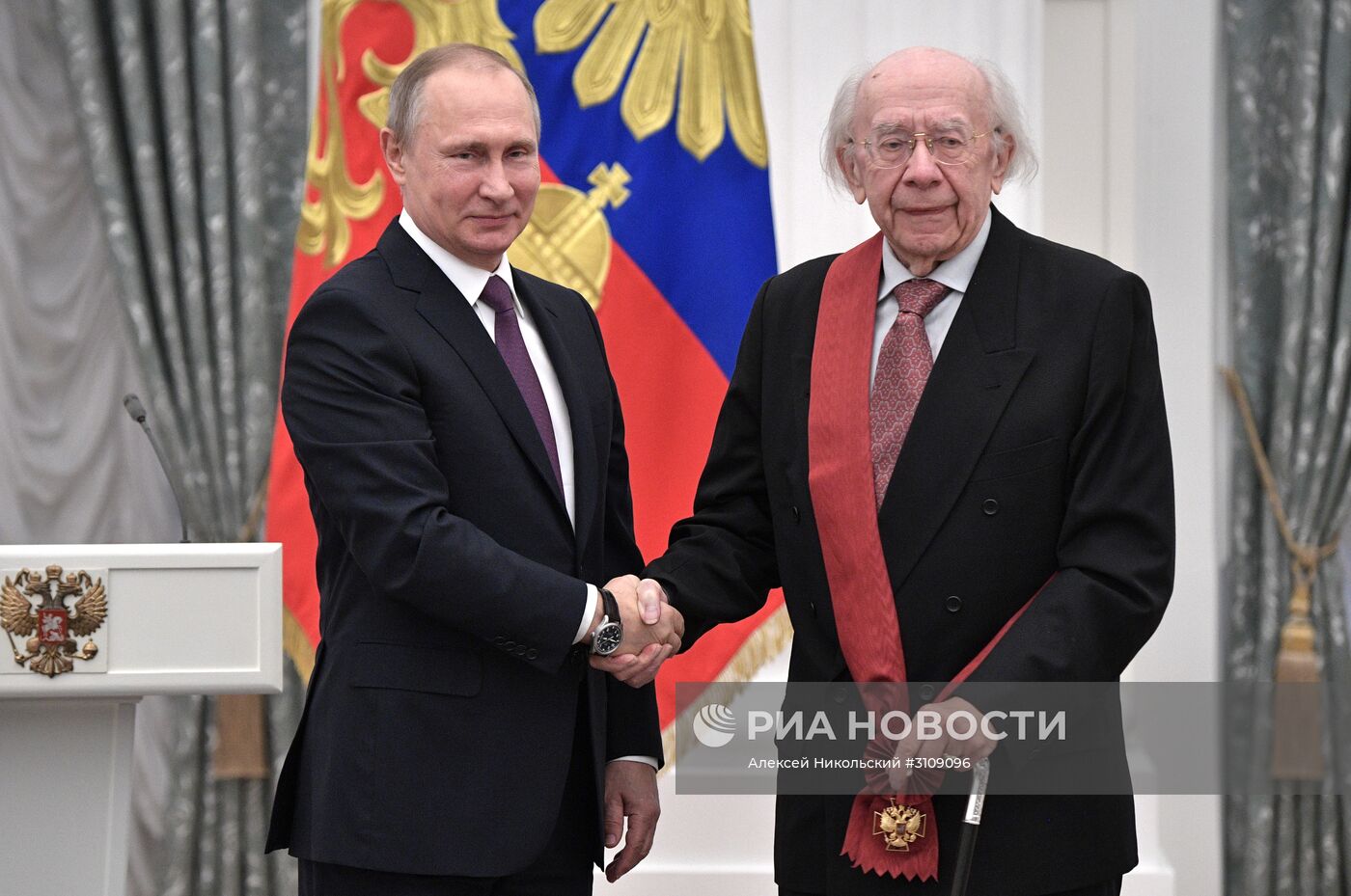 Церемония вручения государственных наград президентом РФ В. Путиным в Кремле