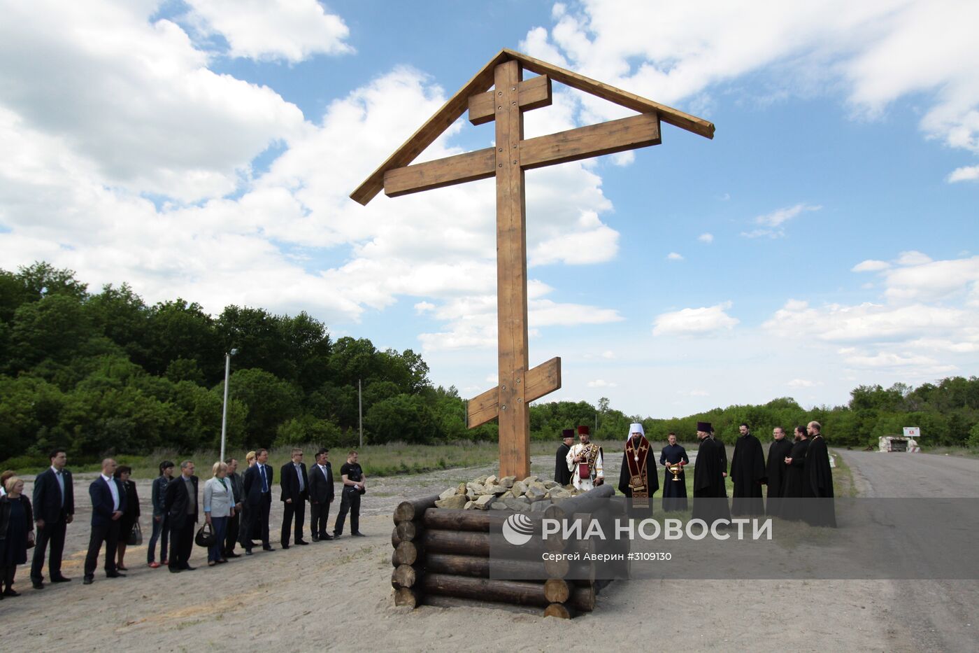 Торжественное открытие и освящение Поклонного креста в Донецкой области