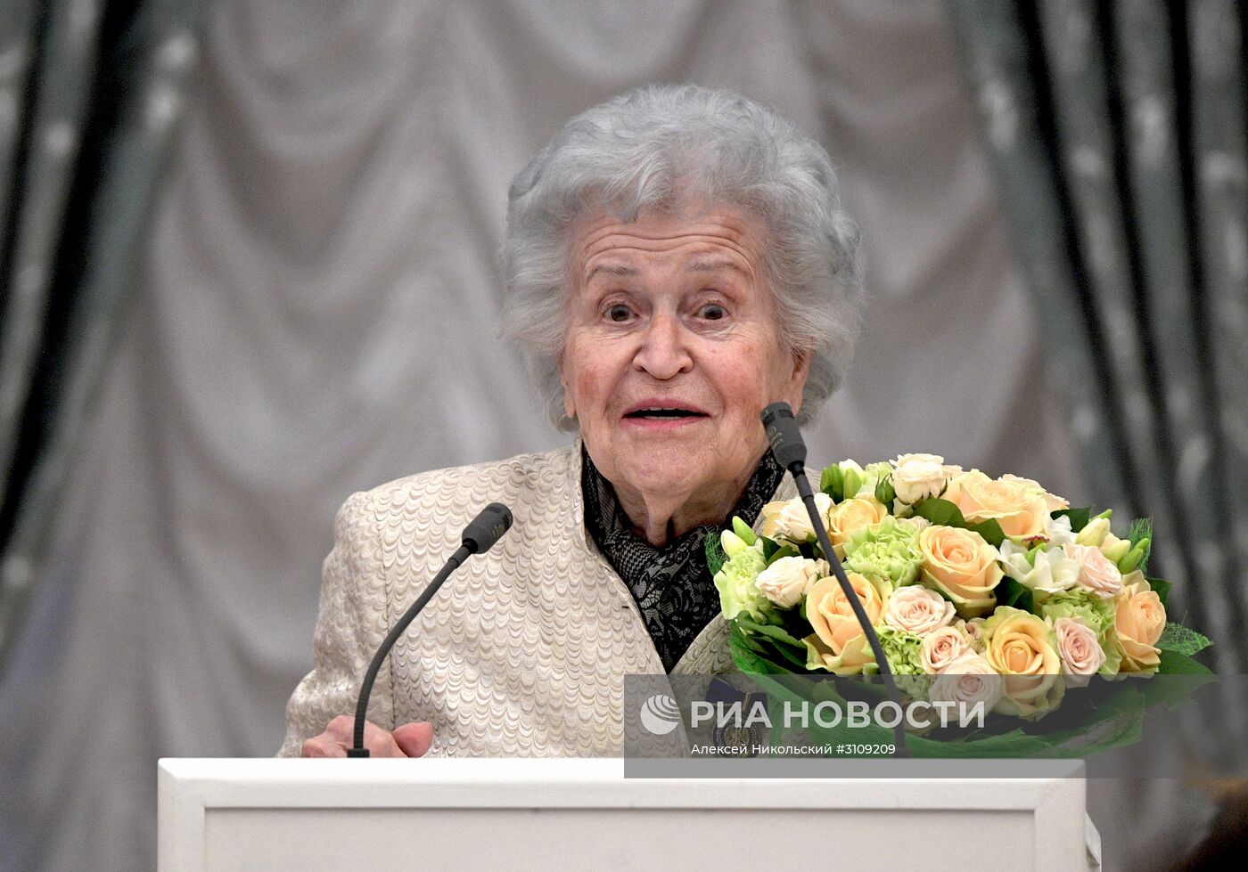 Церемония вручения государственных наград президентом РФ В. Путиным в Кремле