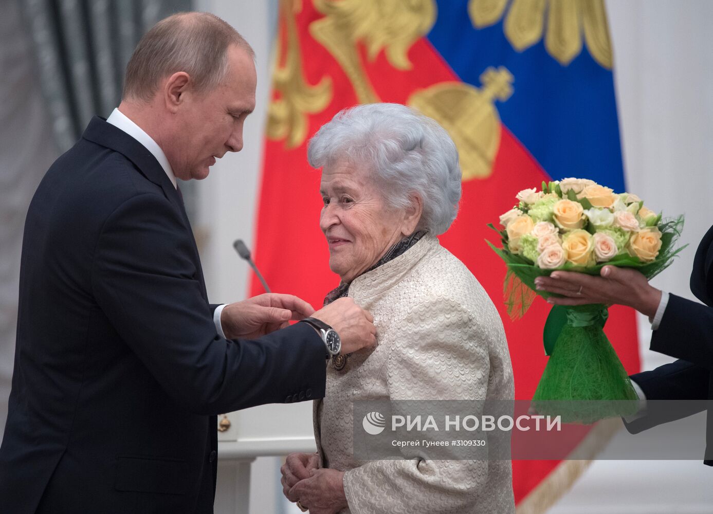 Церемония вручения государственных наград президентом РФ В. Путиным в Кремле