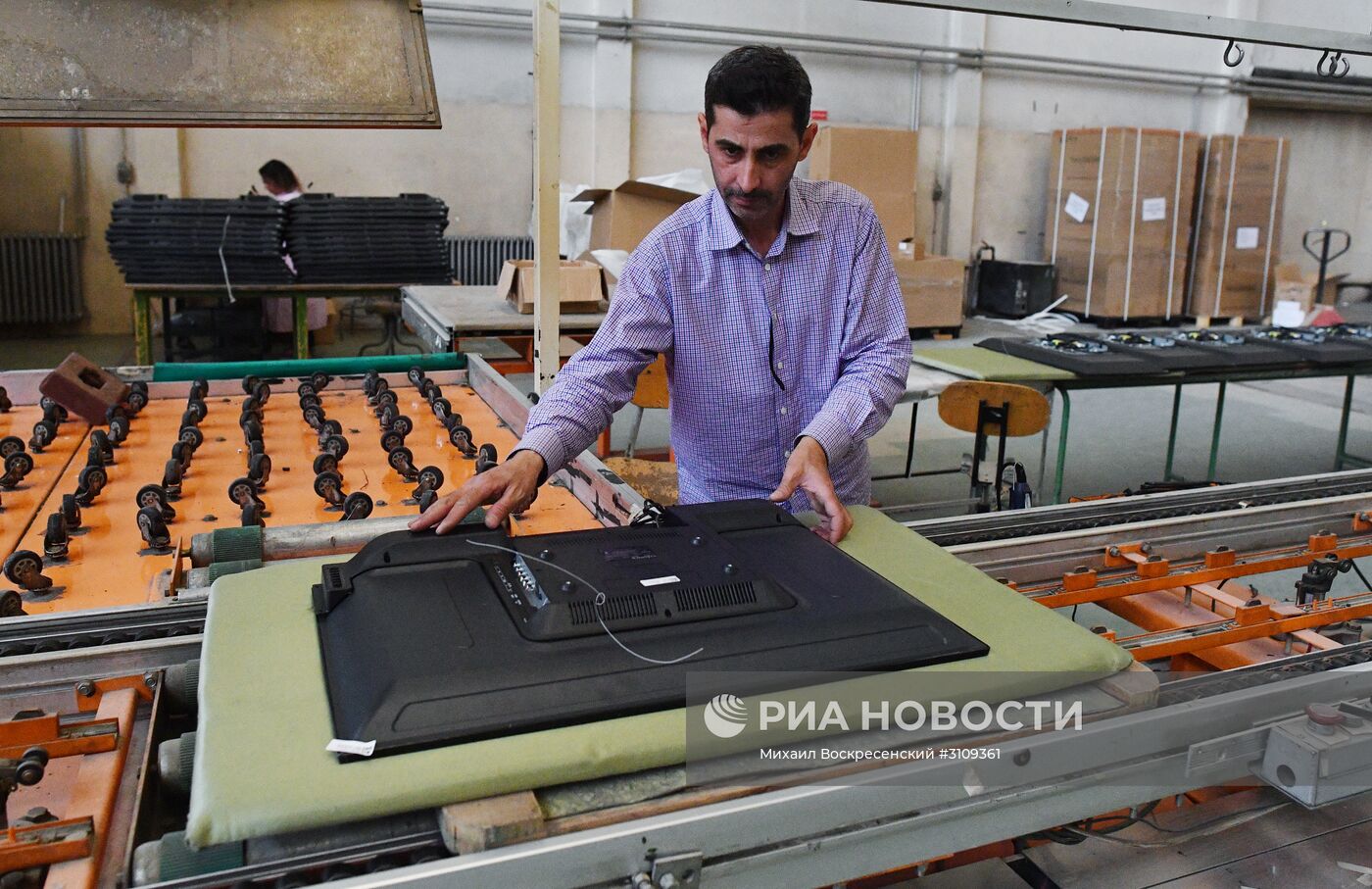 Завод по производству телевизоров Syronics в Дамаске