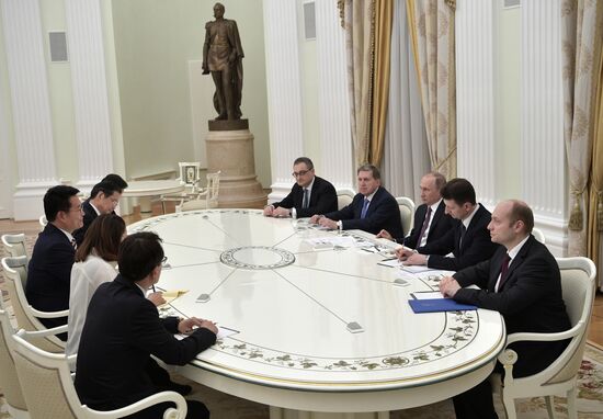 Президент РФ В. Путин встретился со спецпосланником Республики Южная Корея Сон Ён Гилем