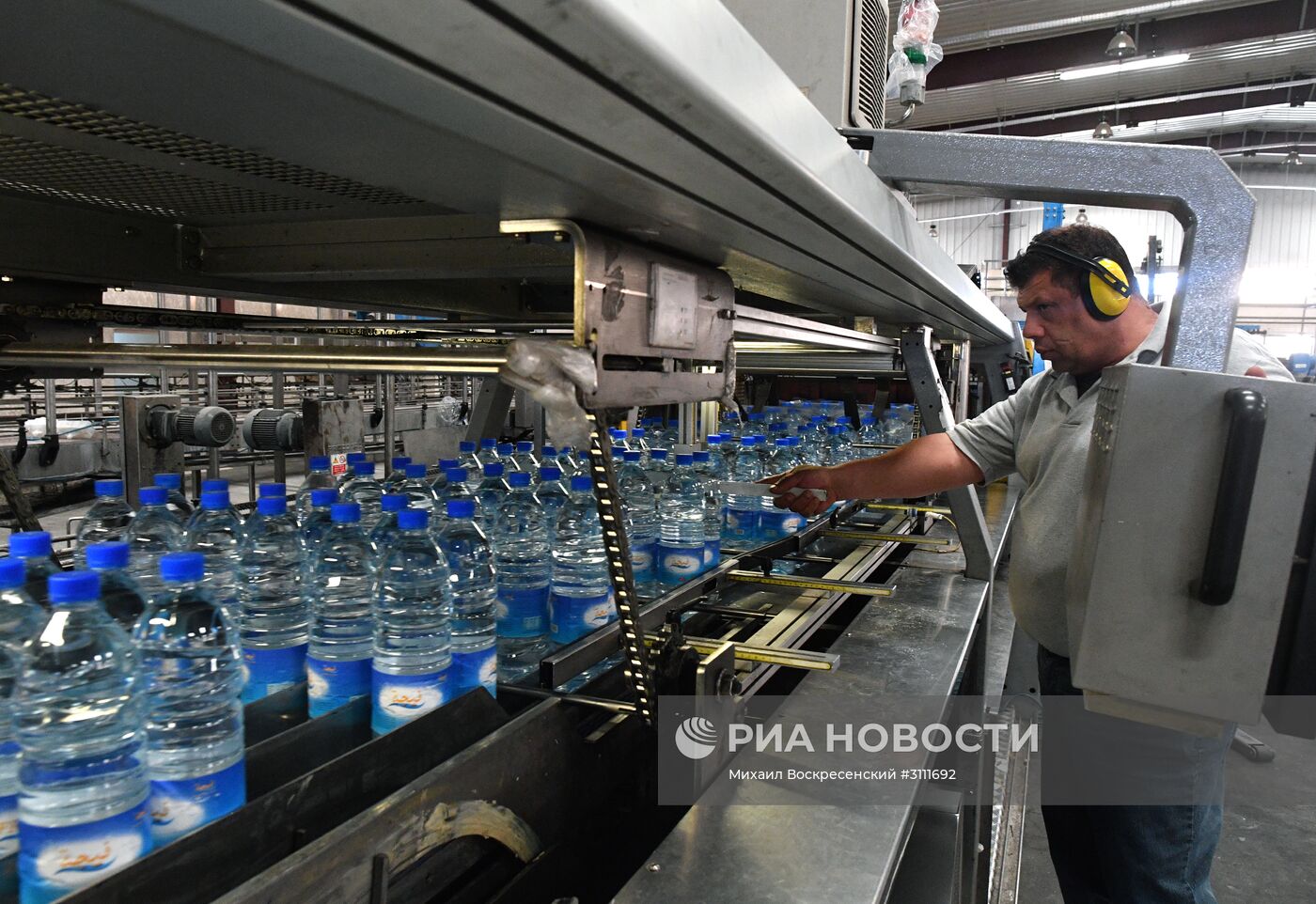 Производство минеральной воды в пригороде Дамаска