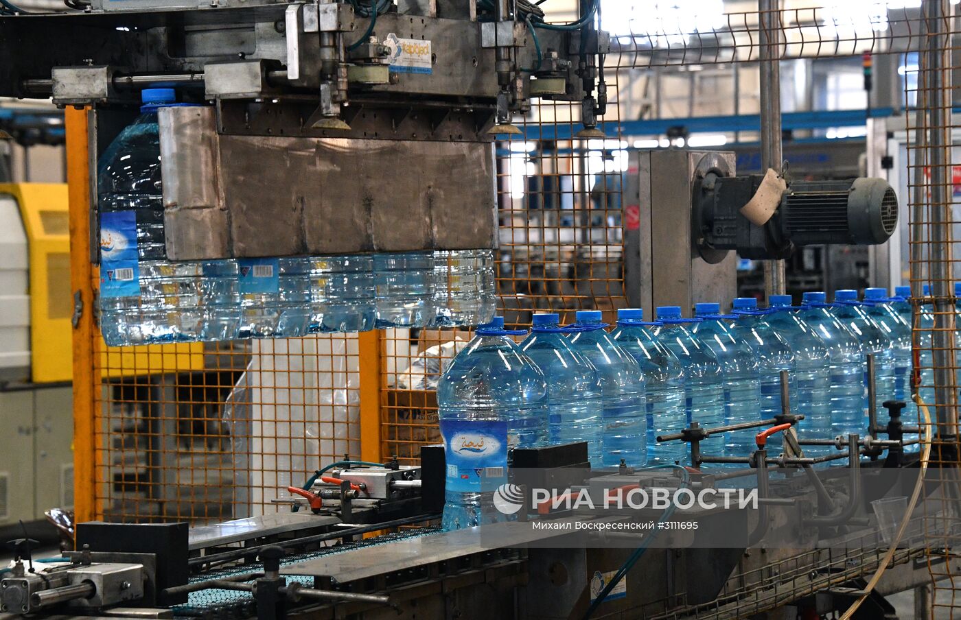 Производство минеральной воды в пригороде Дамаска