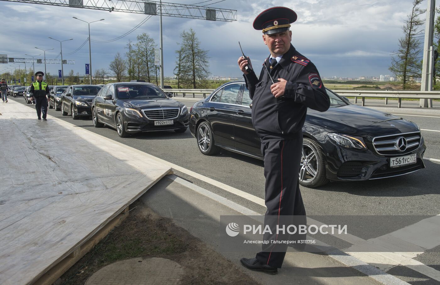 Репетиция проезда автомобилей ПМЭФ-2017