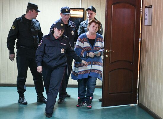 Рассмотрение ходатайства следствия об аресте экс-главбуха "Седьмой студии" Н. Масляевой