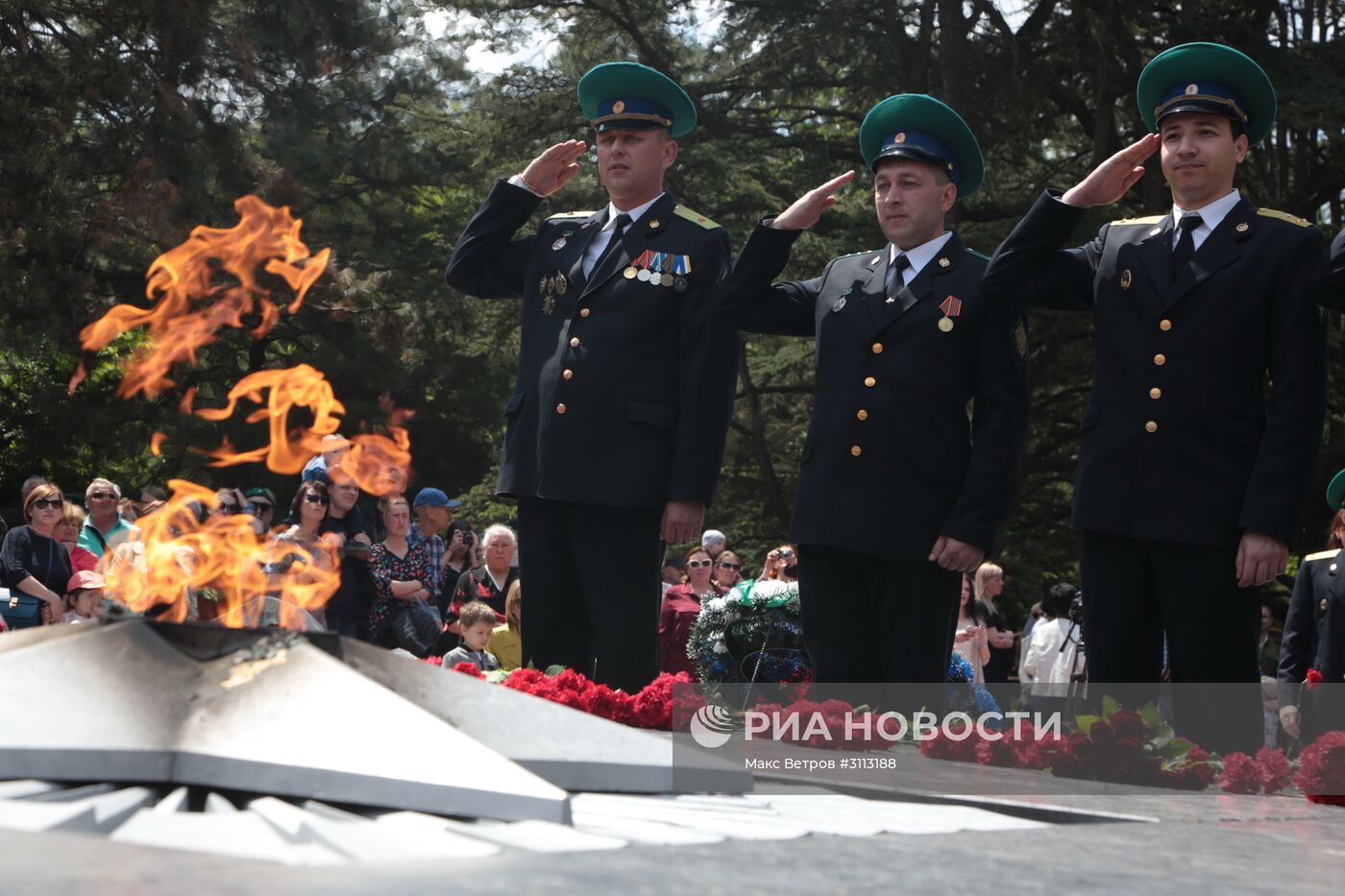 Празднование 99-летия пограничной службы ФСБ в Крыму