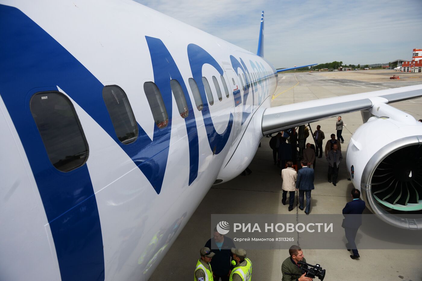 Первый полет нового российского пассажирского самолета МС-21