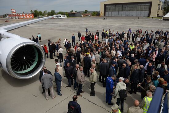 Первый полет нового российского пассажирского самолета МС-21