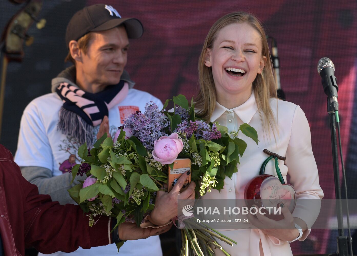 Посадка деревьев и вручение премии Олега Янковского "Творческое открытие"