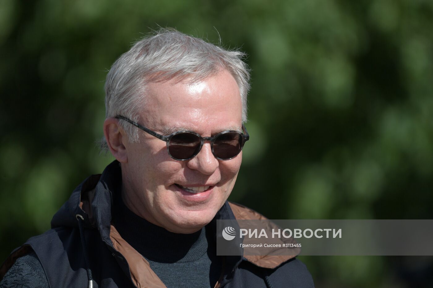 Посадка деревьев и вручение премии Олега Янковского "Творческое открытие"