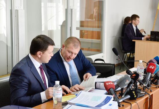 Заседание Оболонского суда Киева по делу бывшего президента Украины В. Януковича