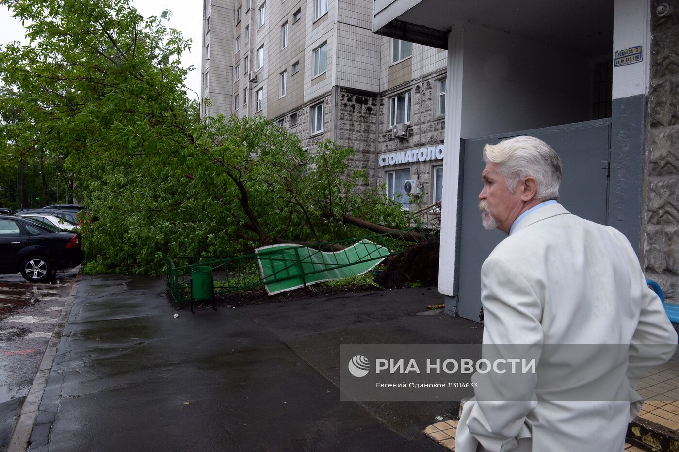 Последствия урагана в Москве