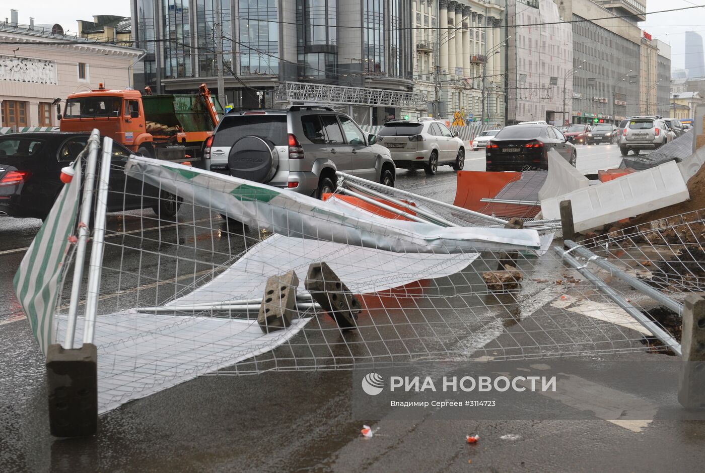 Последствия урагана в Москве