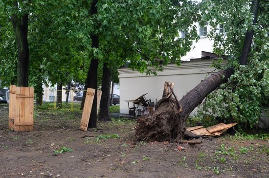 Последствия урагана в Москве