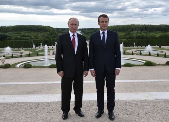 Официальный визит президента РФ В. Путина в Париж