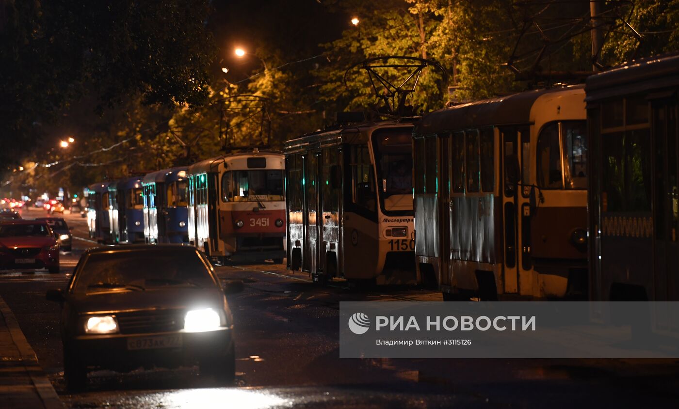 Последствия урагана в Москве и Московской области