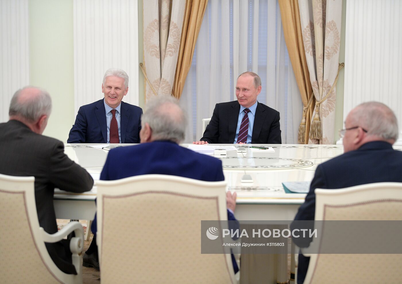 Рабочая встреча президента РФ В. Путина с академиками РАН