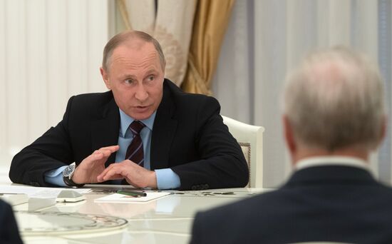 Рабочая встреча президента РФ В. Путина с академиками РАН