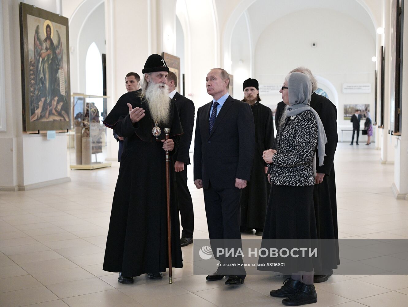 Президент РФ В. Путин посетил Рогожский духовный центр РПСЦ в Москве