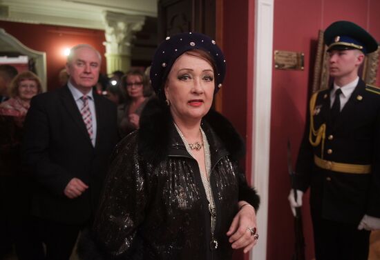 Празднование 20-летия Московской государственной картинной галереи народного художника СССР А.Шилова