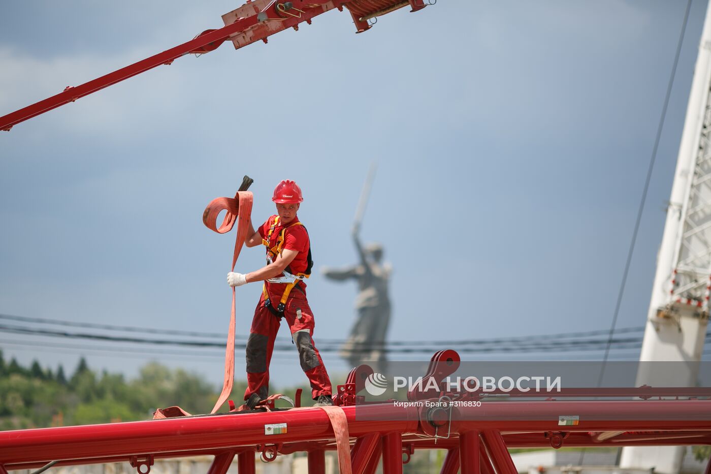 Строительство стадиона "Волгоград Арена" в Волгограде к чемпионату мира по футболу 2018 года.