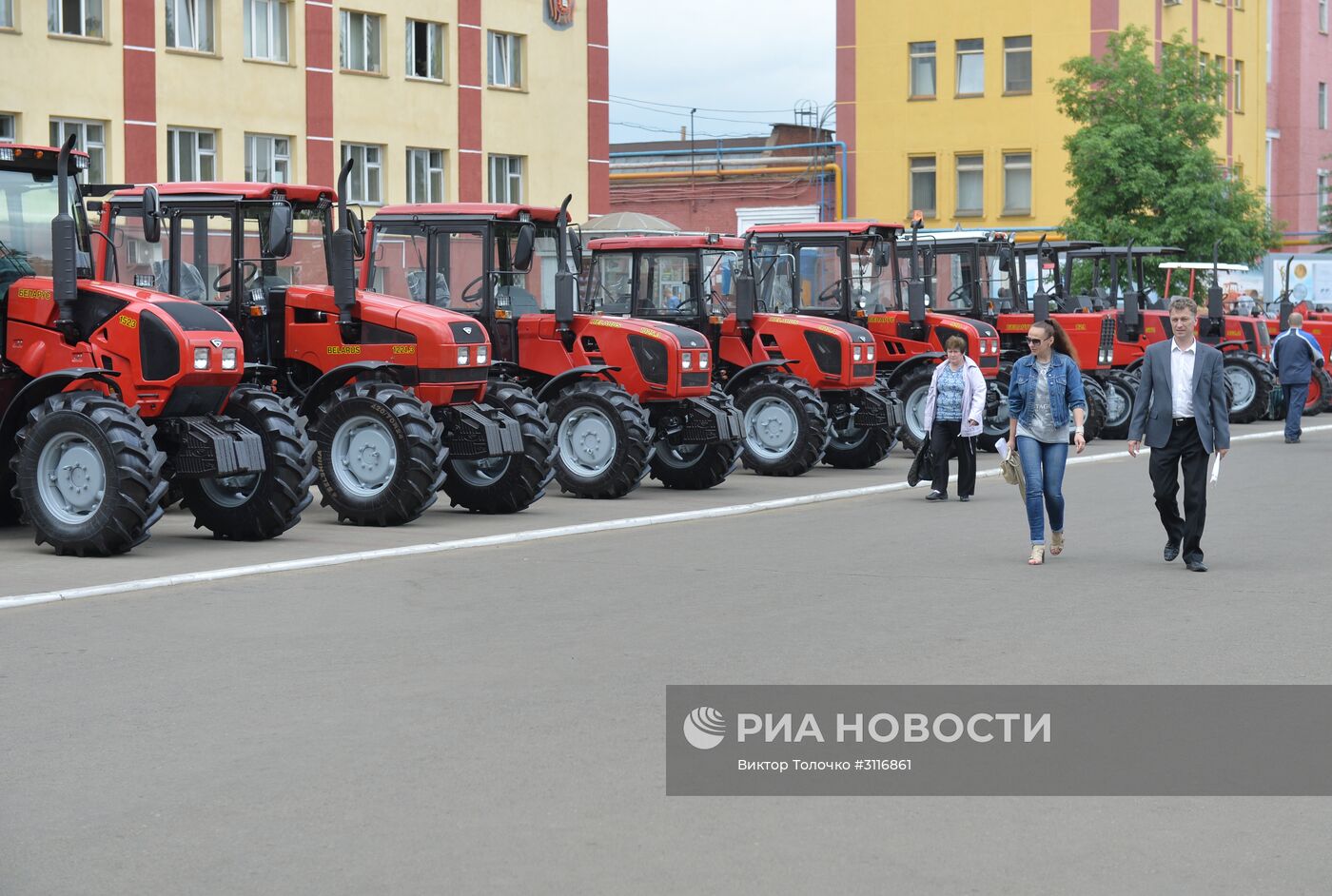 Работа Минского тракторного завода