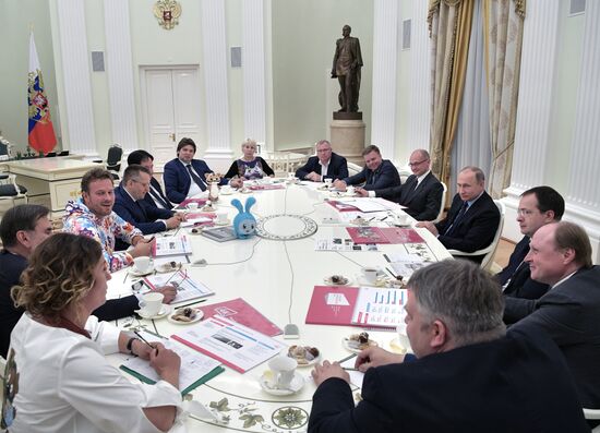 Президент РФ В. Путин встретился с деятелями отечественной мультипликации