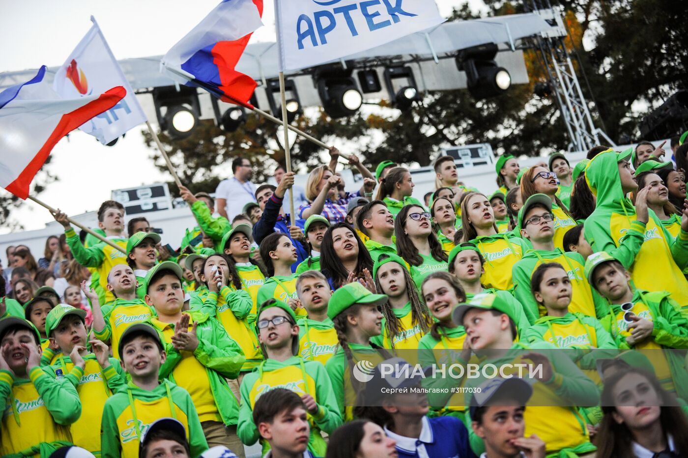 Открытие конкурса "Детская Новая волна 2017" в "Артеке"