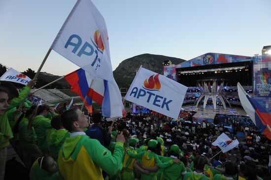 Открытие конкурса "Детская Новая волна 2017" в "Артеке"