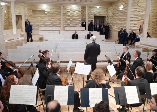 Рабочая поездка президента РФ В. Путина в Северо-западный федеральный округ