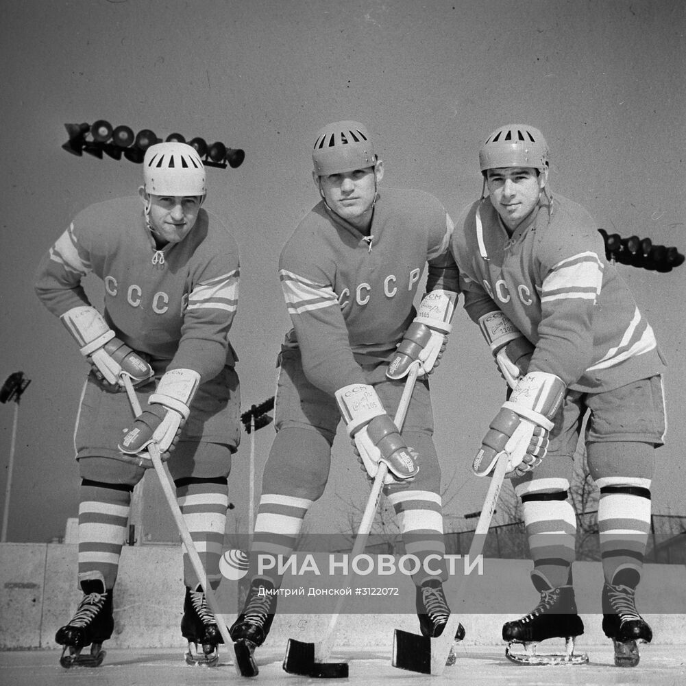 Члены сборной команды СССР по хоккею