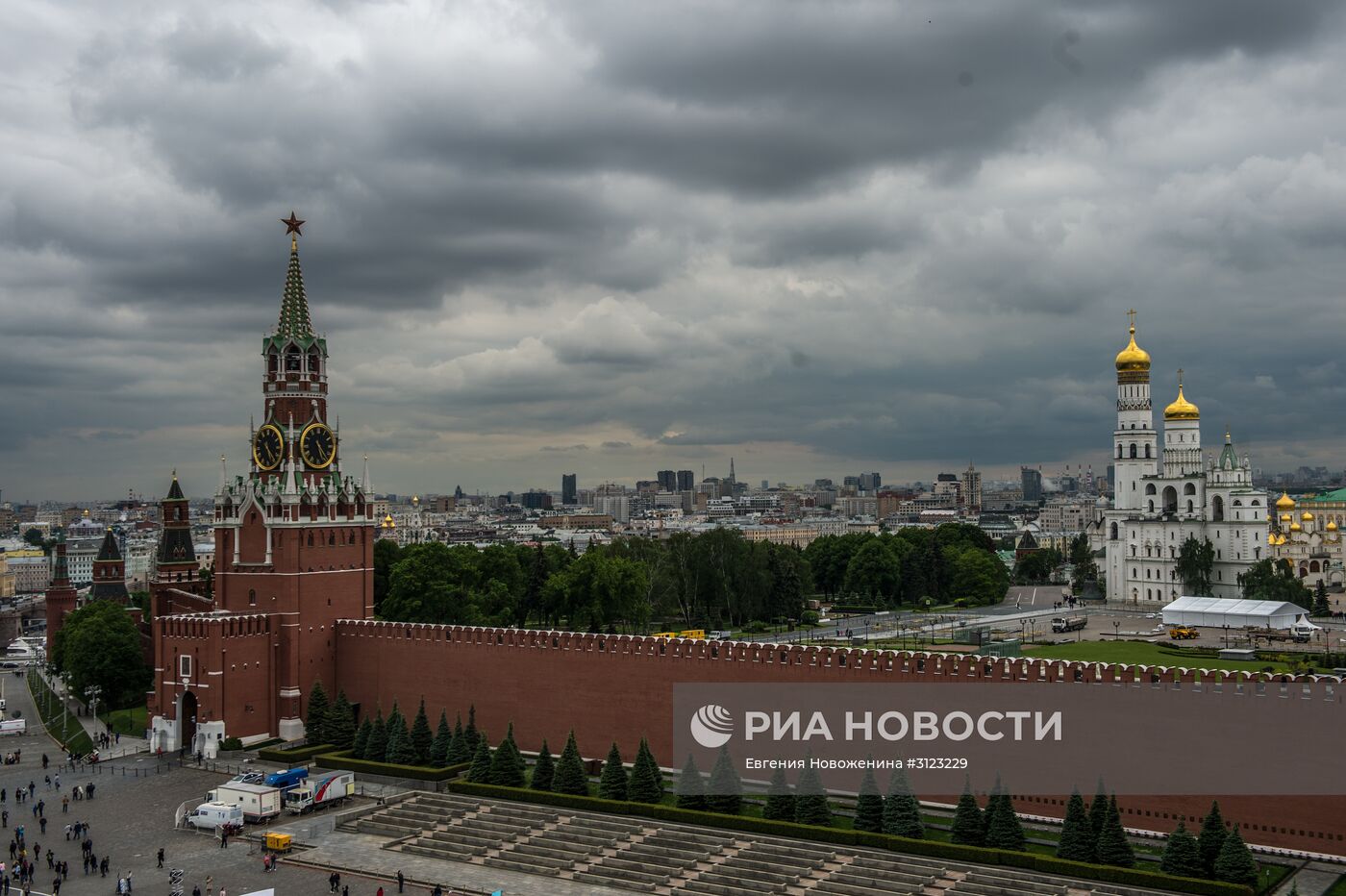 Книжный фестиваль "Красная площадь". День третий