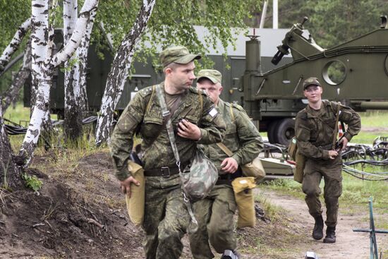 Учения войск ПВО с участием дивизиона ЗРК С-300 "Фаворит"