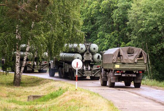 Учения войск ПВО с участием дивизиона ЗРК С-300 "Фаворит"