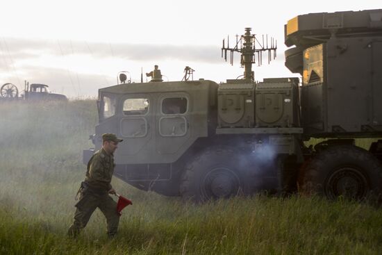 Учения войск ПВО с участием дивизиона ЗРК С-300 "Фаворит"