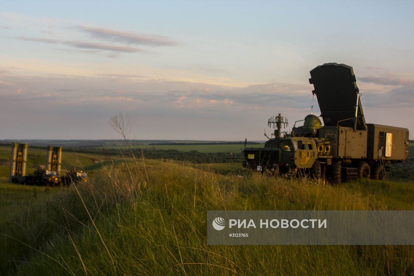 Учения войск ПВО с участием дивизиона ЗРК С-300 "Фаворит"