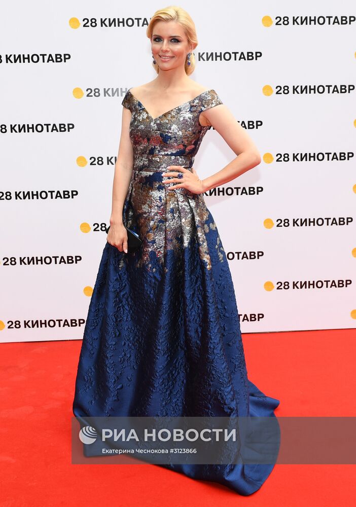 Открытие 28-го Открытого Российского кинофестиваля "Кинотавр"