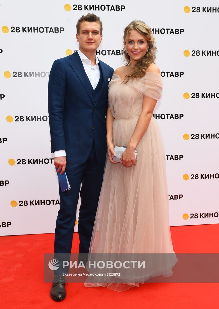 Открытие 28-го Открытого Российского кинофестиваля "Кинотавр"