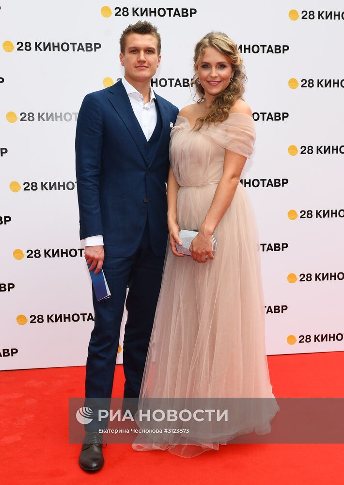 Открытие 28-го Открытого Российского кинофестиваля "Кинотавр"