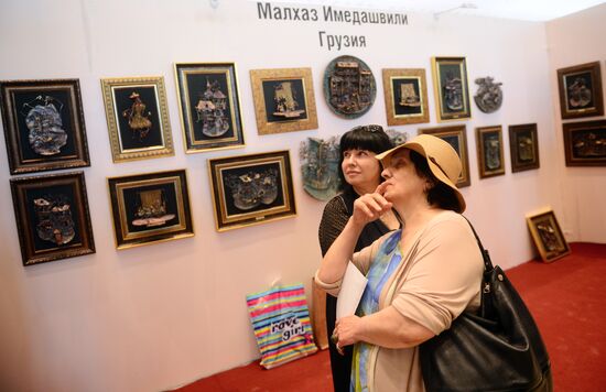 Открытие XII Международного фестиваля изобразительных искусств "Традиции и современность" в Манеже