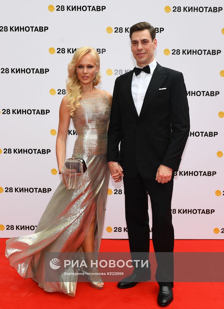 Открытие 28-го Открытого Российского кинофестиваля "Кинотавр"