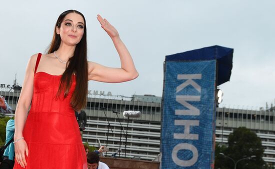 Открытие 28-го Открытого Российского кинофестиваля "Кинотавр"