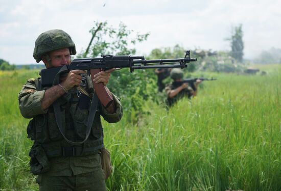 Учения морских пехотинцев в Краснодарском крае