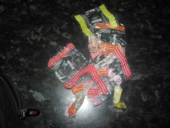 СК обнаружил наркотики в проданных детям конфетах "Пчелка" в Чите