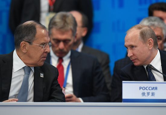 Рабочий визит президента РФ В. Путина в Казахстан. День второй