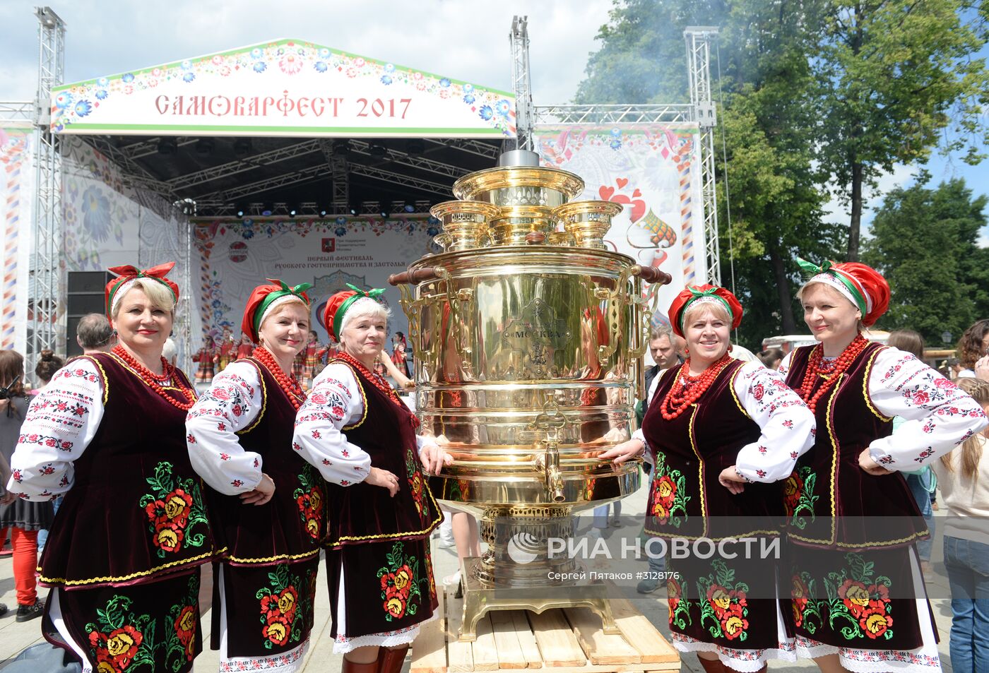 Самоварфест 2024 москва. Самоварфест 2022. Самоварфест. Боркунцы Самоварфест. Афиша Самоварфест.