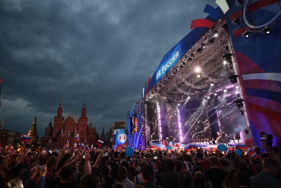 Праздничный концерт, посвященный Дню России, на Красной площади